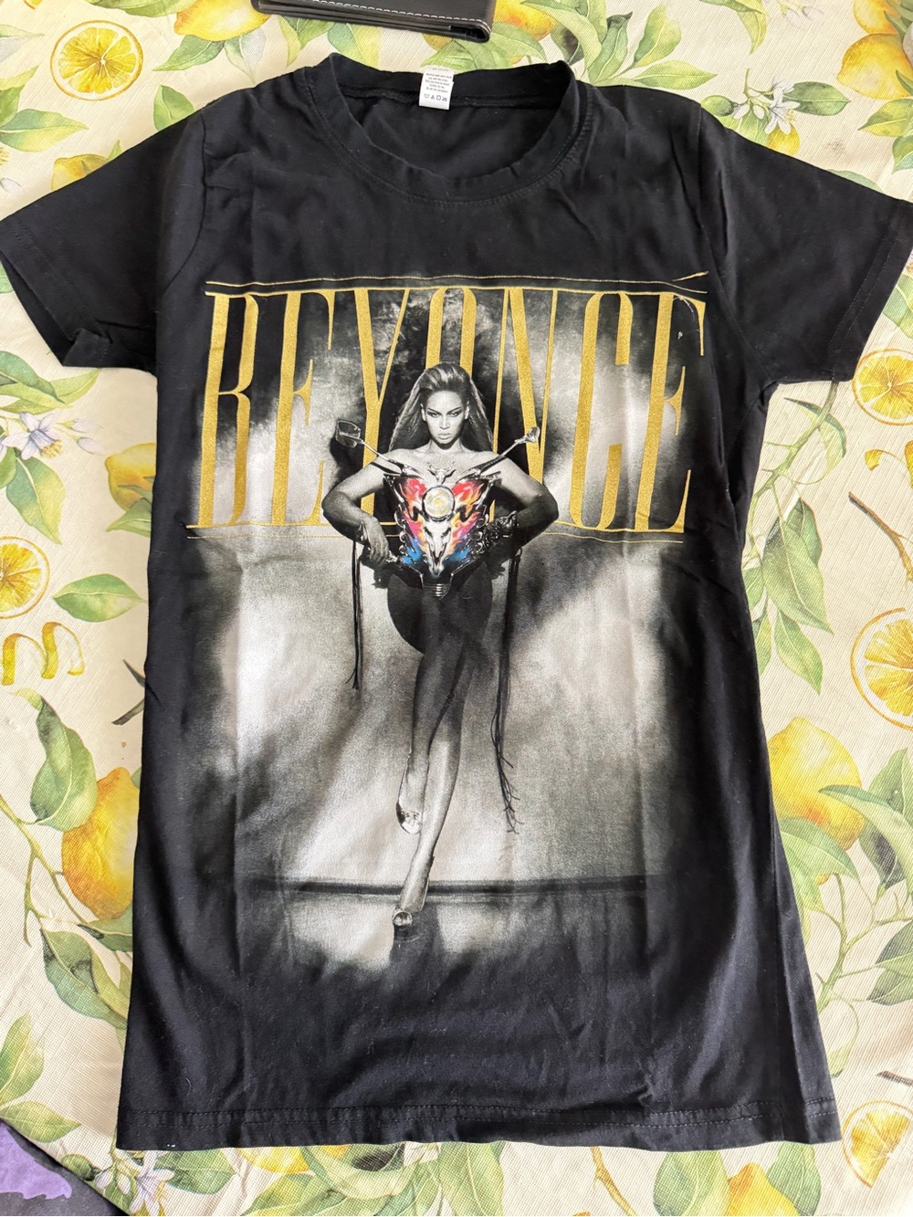 Beyoncé 2009 official concert tee.  Size M Graphic Black Women's Tee